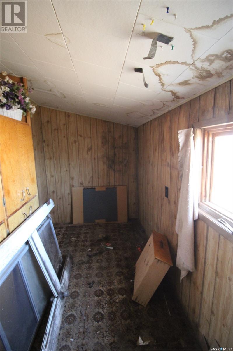 572 3rd Street E, Shaunavon, Saskatchewan S0N 2M0 - Photo 16 - SK998937