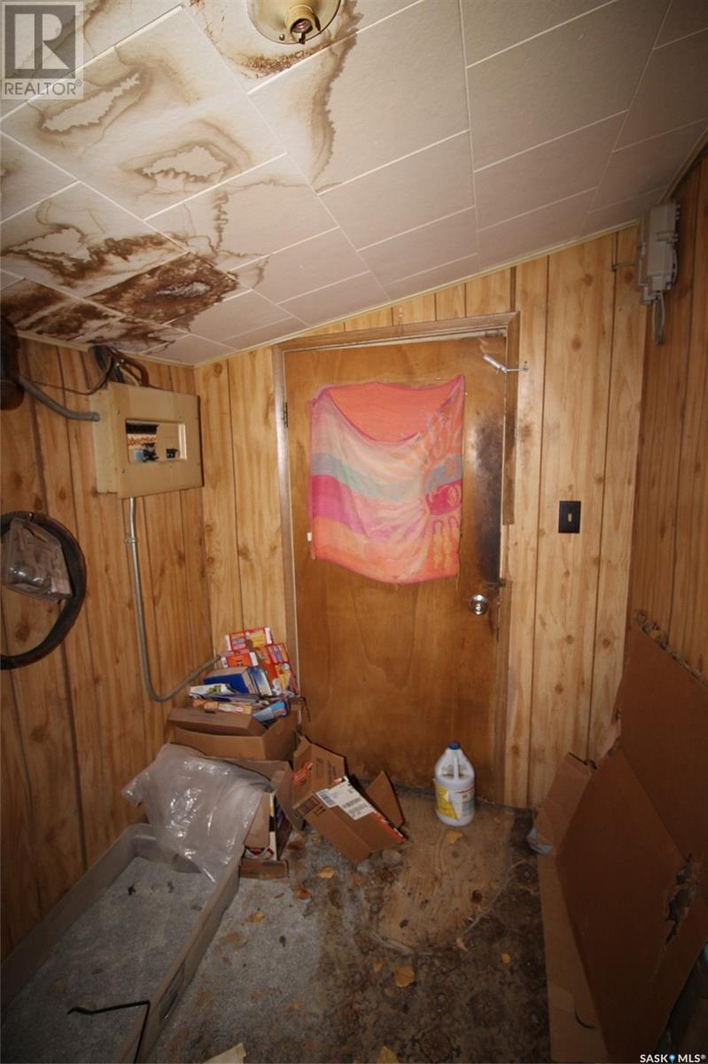 572 3rd Street E, Shaunavon, Saskatchewan S0N 2M0 - Photo 17 - SK998937