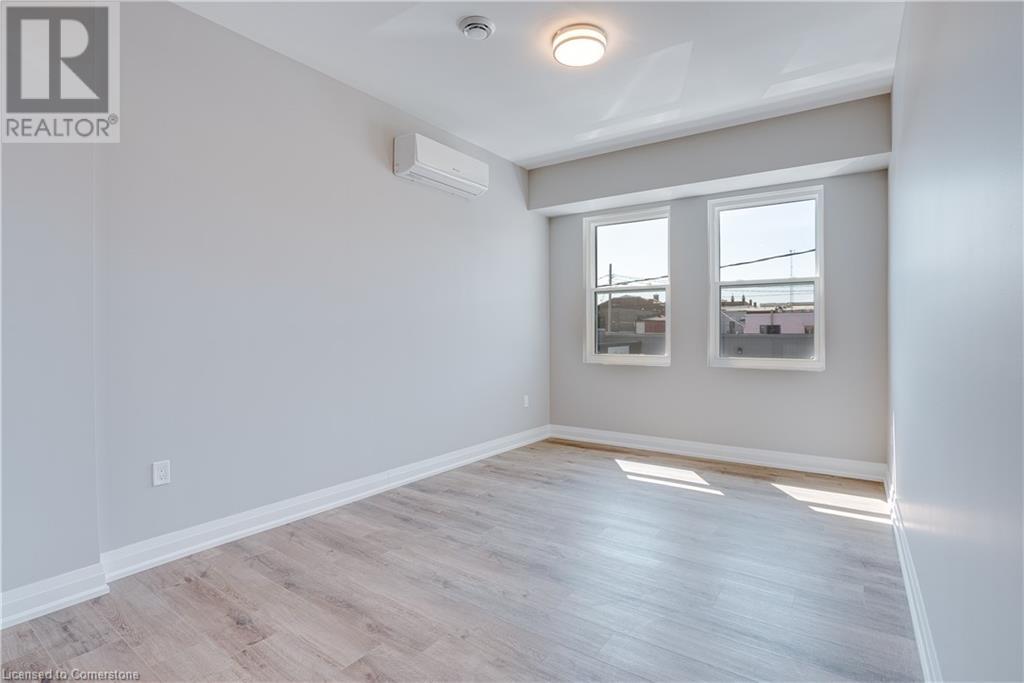 39 Kent Street N, Simcoe, Ontario  N3Y 3S1 - Photo 7 - 40705885