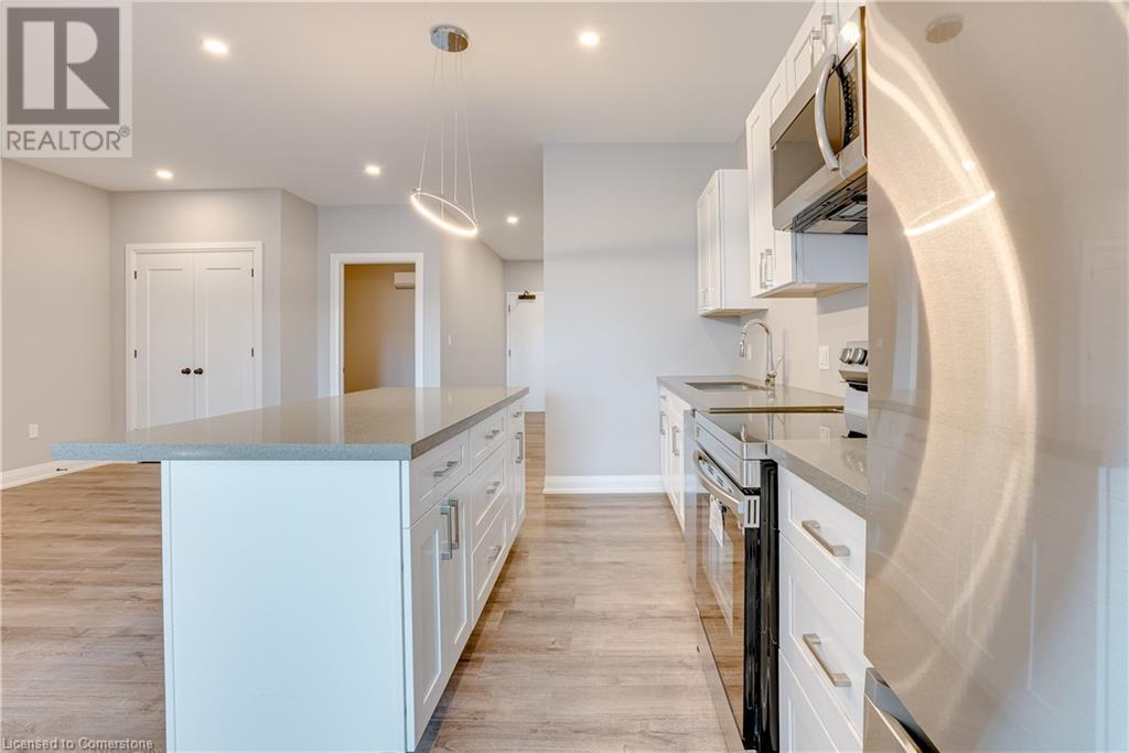 39 Kent Street N, Simcoe, Ontario  N3Y 3S1 - Photo 8 - 40705885