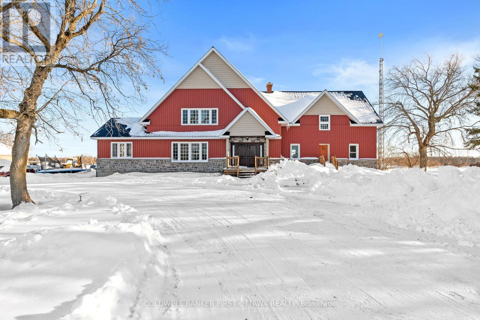 14100 CONCESSION 1-2 ROAD, North Stormont, Ontario