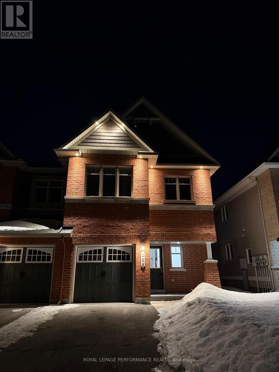 556 Langelier Avenue, Ottawa, Ontario  K1W 0E7 - Photo 3 - X12020577