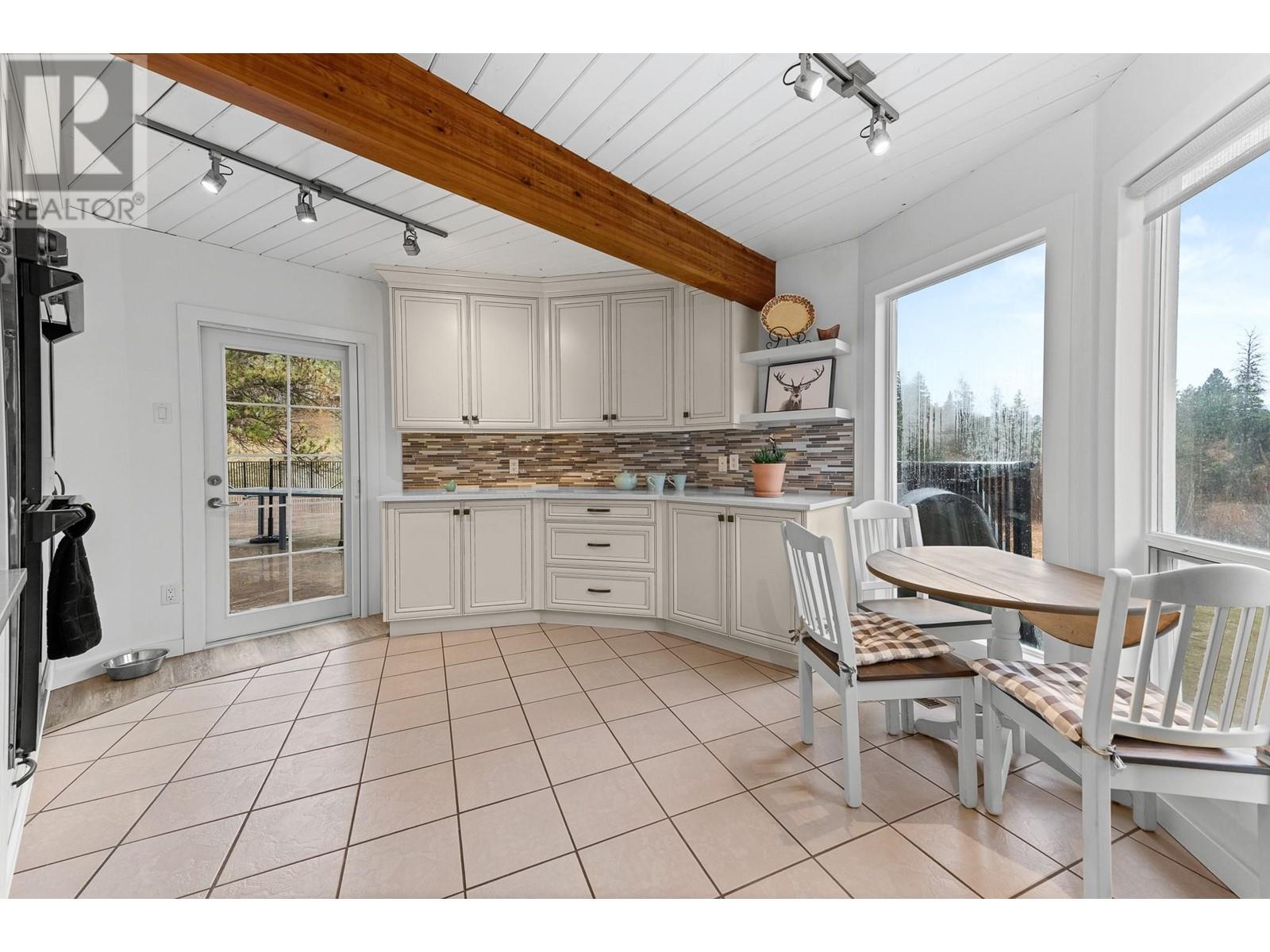 3745 Mclean Creek Road, Okanagan Falls, British Columbia  V0H 1R1 - Photo 11 - 10338956