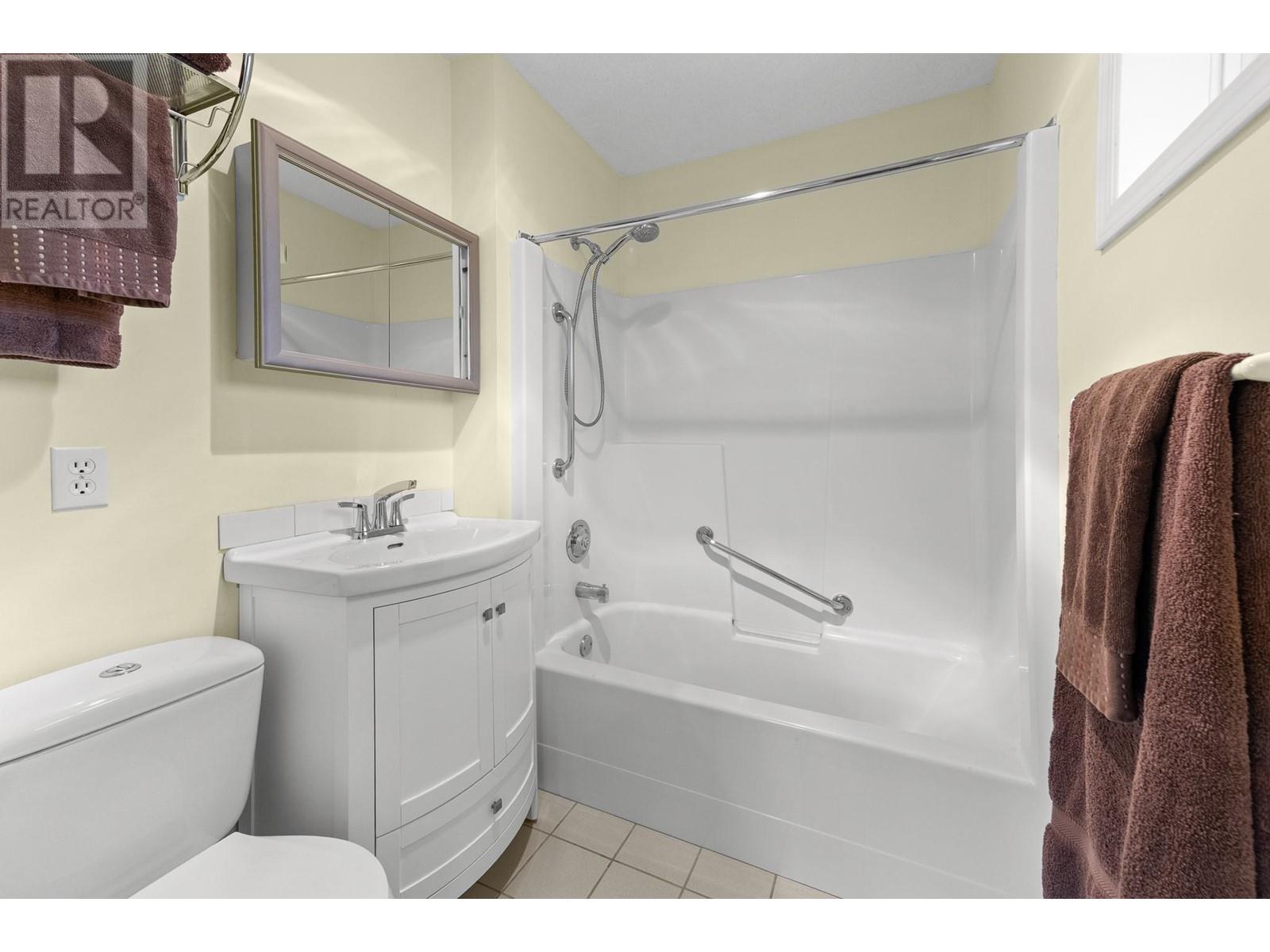 3745 Mclean Creek Road, Okanagan Falls, British Columbia  V0H 1R1 - Photo 35 - 10338956