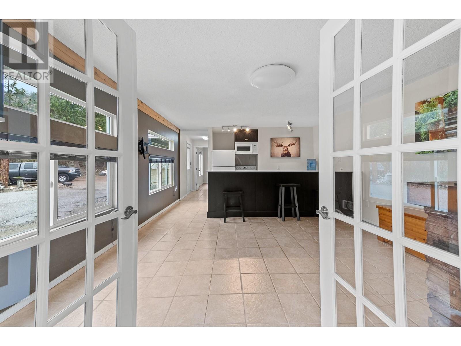 3745 Mclean Creek Road, Okanagan Falls, British Columbia  V0H 1R1 - Photo 18 - 10338956