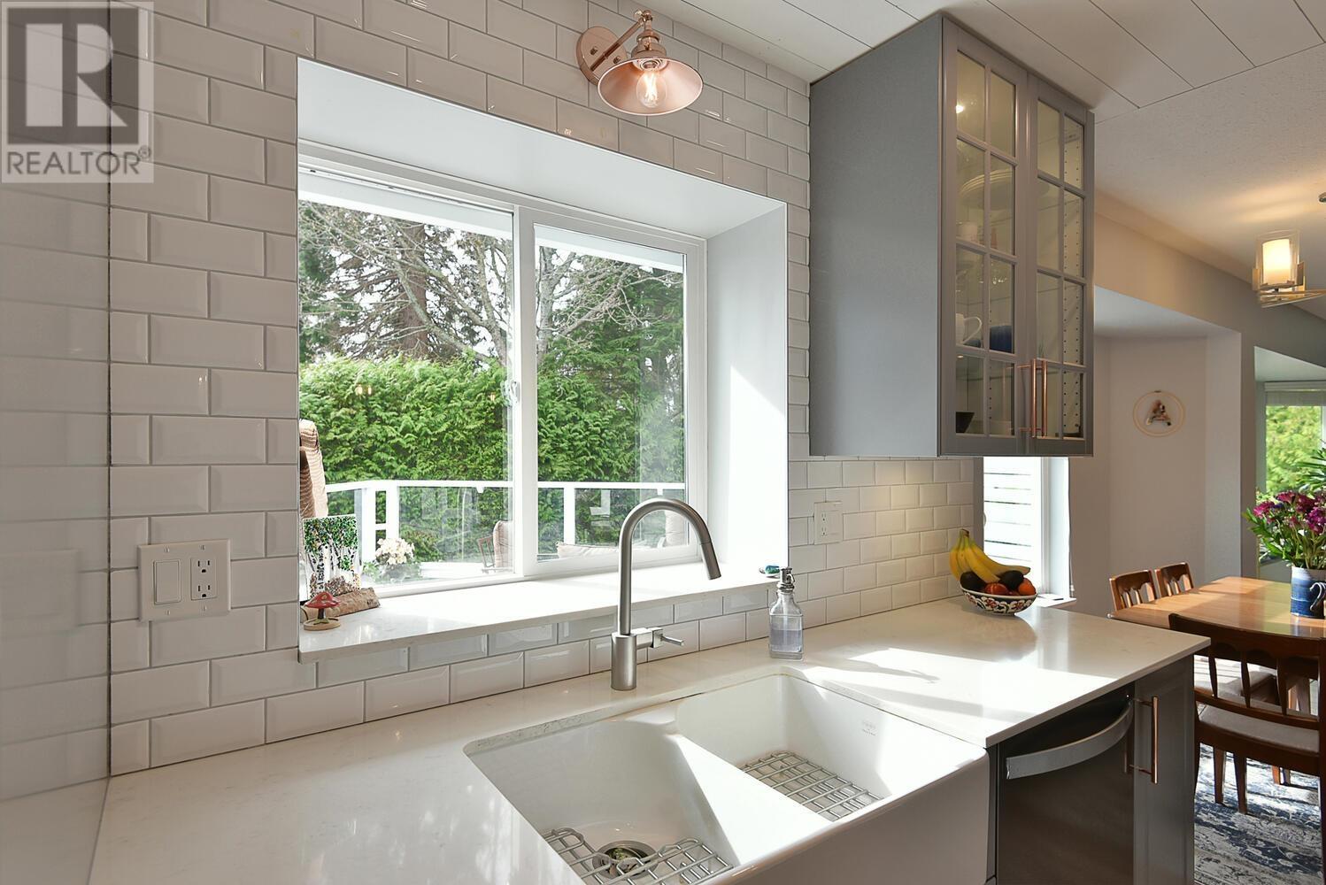 Property at 5460 CARNABY PLACE image 3