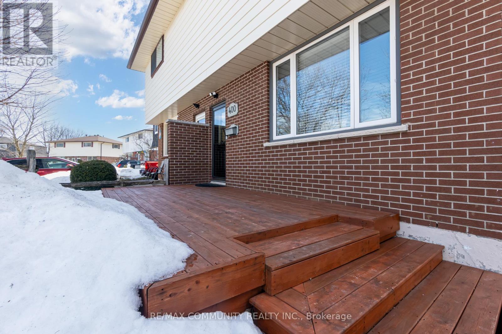 400 Maplewood Drive, Oshawa, Ontario  L1G 5R6 - Photo 4 - E12011153