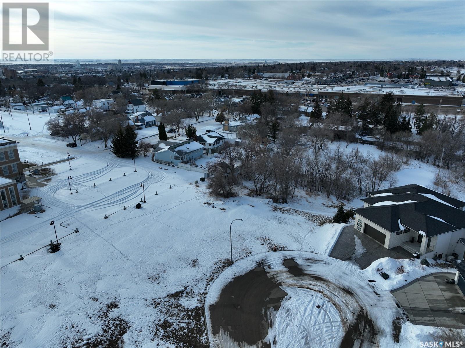 2 Copper Ridge Cove, Moose Jaw, Saskatchewan  S6H 4R1 - Photo 10 - SK998941