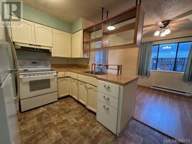 Property at 394 Parkway Rd image 5