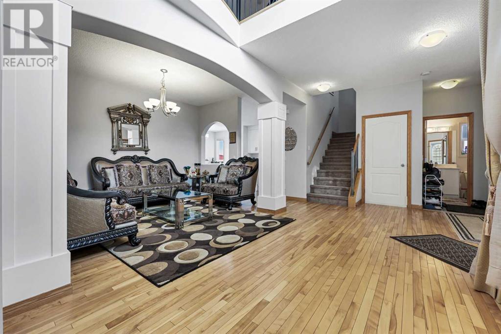 74 Saddlecrest Terrace Ne, Calgary, Alberta  T3J 5L7 - Photo 2 - A2190893