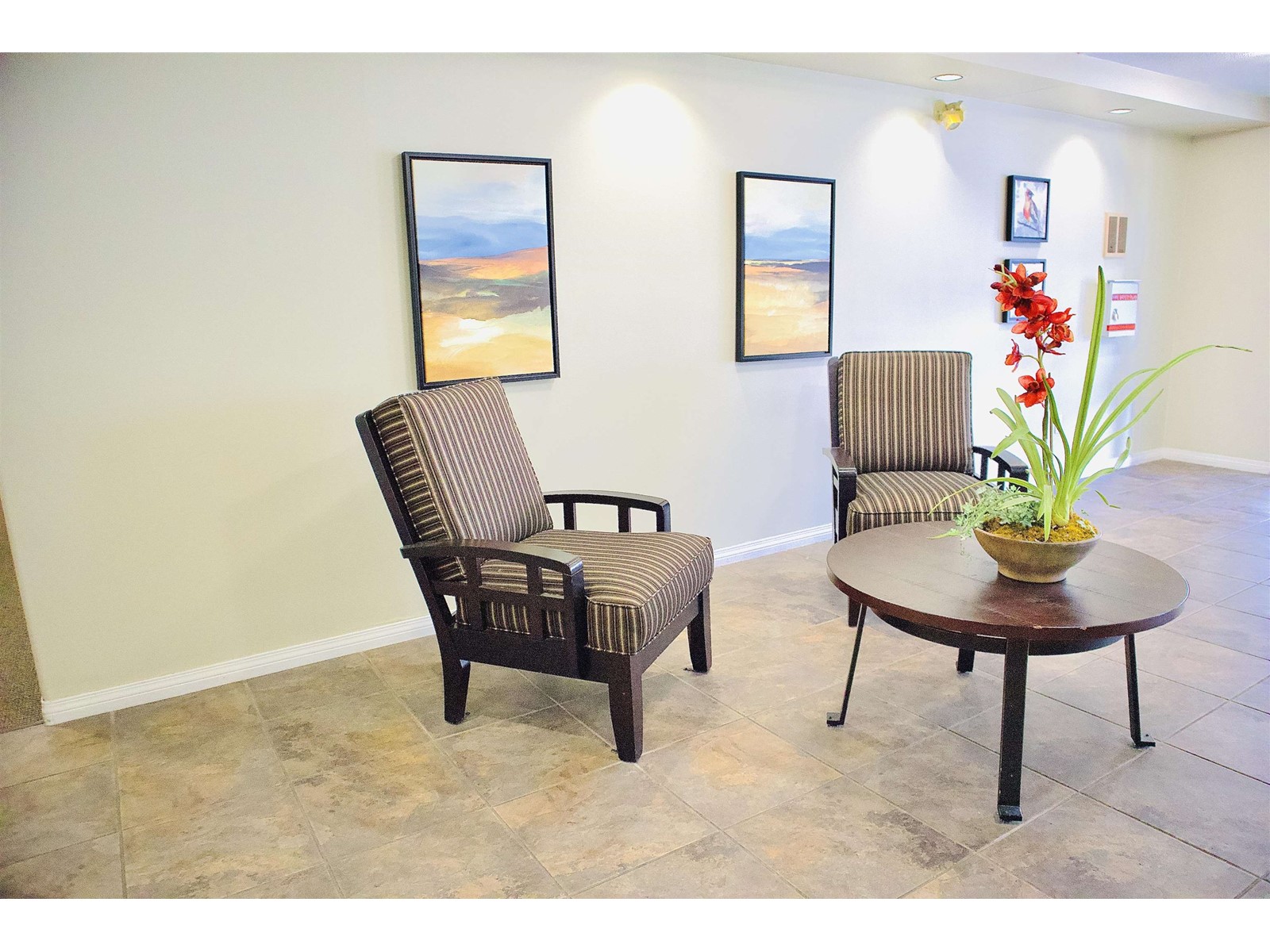 306 15241 18 Avenue, Surrey, British Columbia  V4A 1W9 - Photo 2 - R2973735