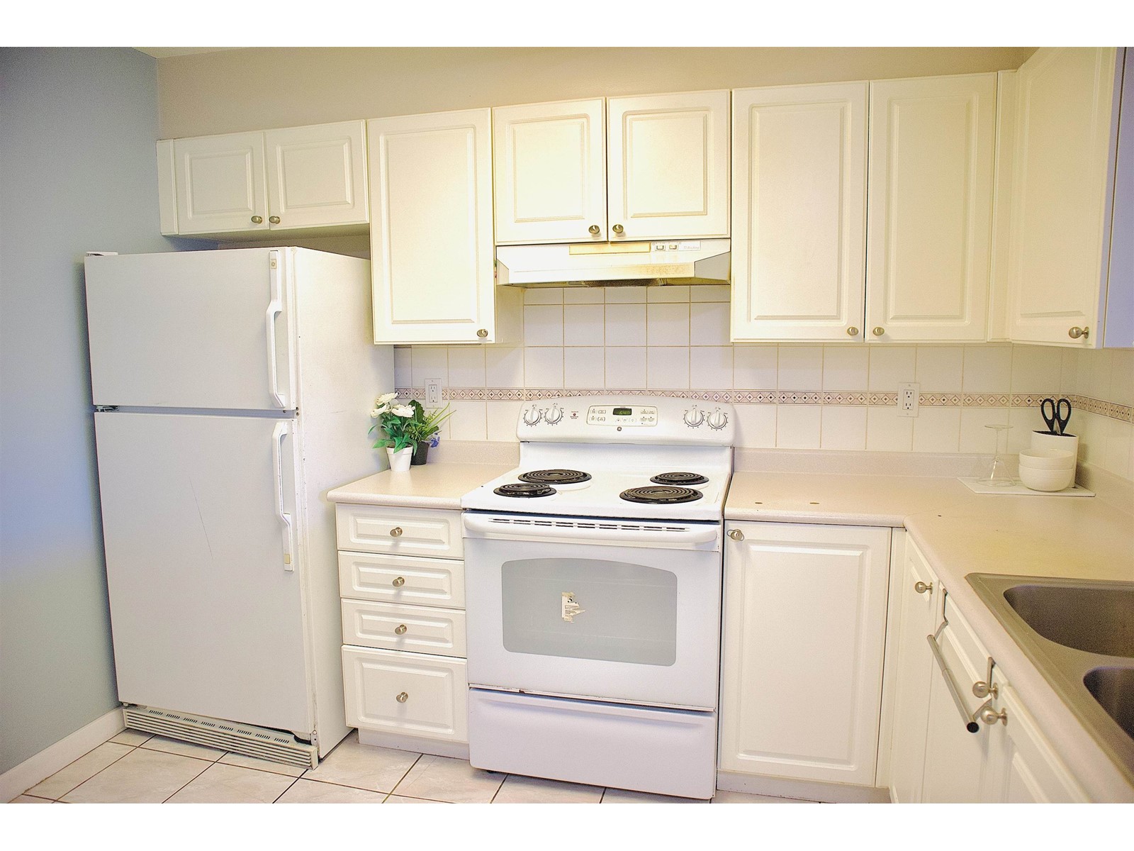 306 15241 18 Avenue, Surrey, British Columbia  V4A 1W9 - Photo 11 - R2973735