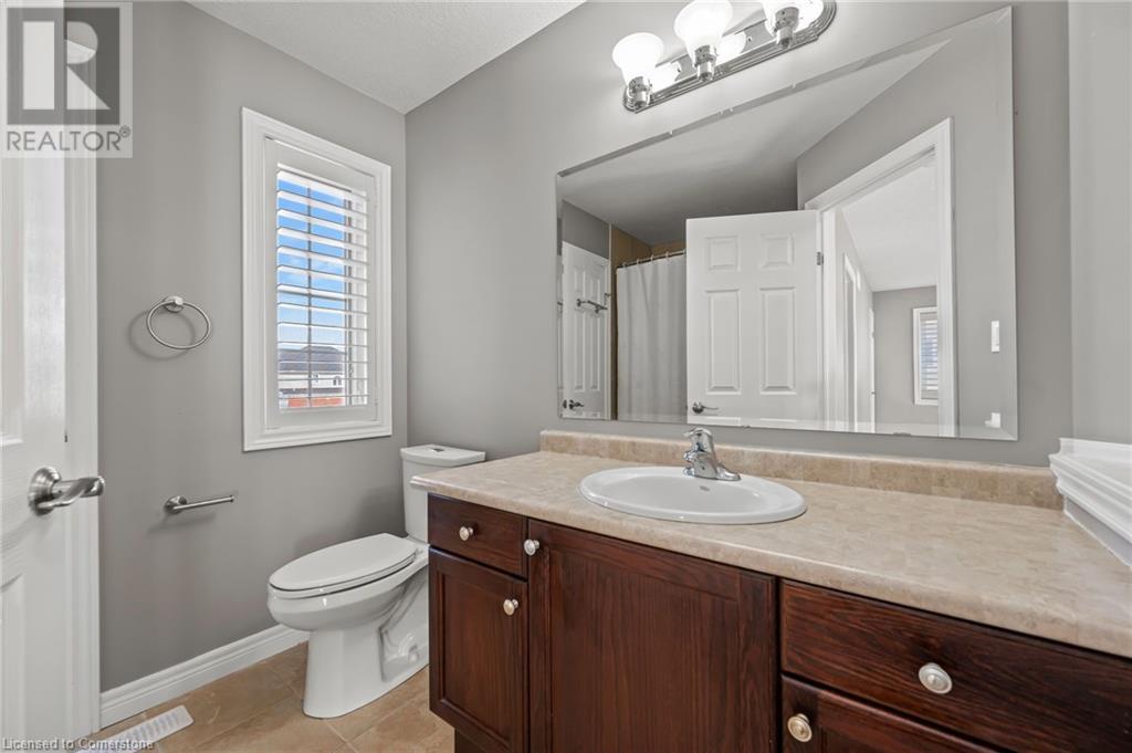 561 Thomas Slee Drive, Kitchener, Ontario  N2P 2Y7 - Photo 18 - 40705979