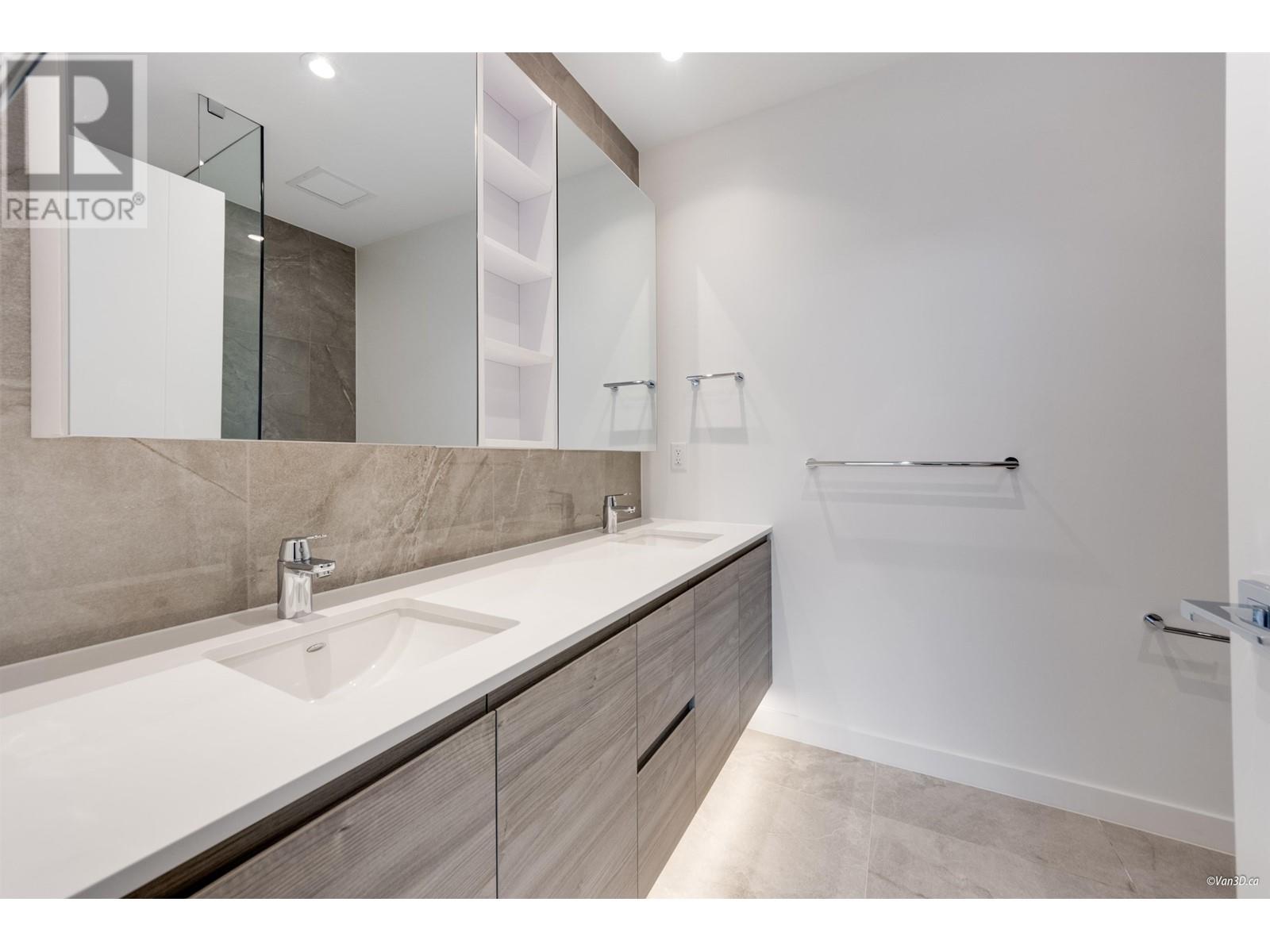 703 660 Quayside Drive, New Westminster, British Columbia  V3M 0P1 - Photo 19 - R2977712