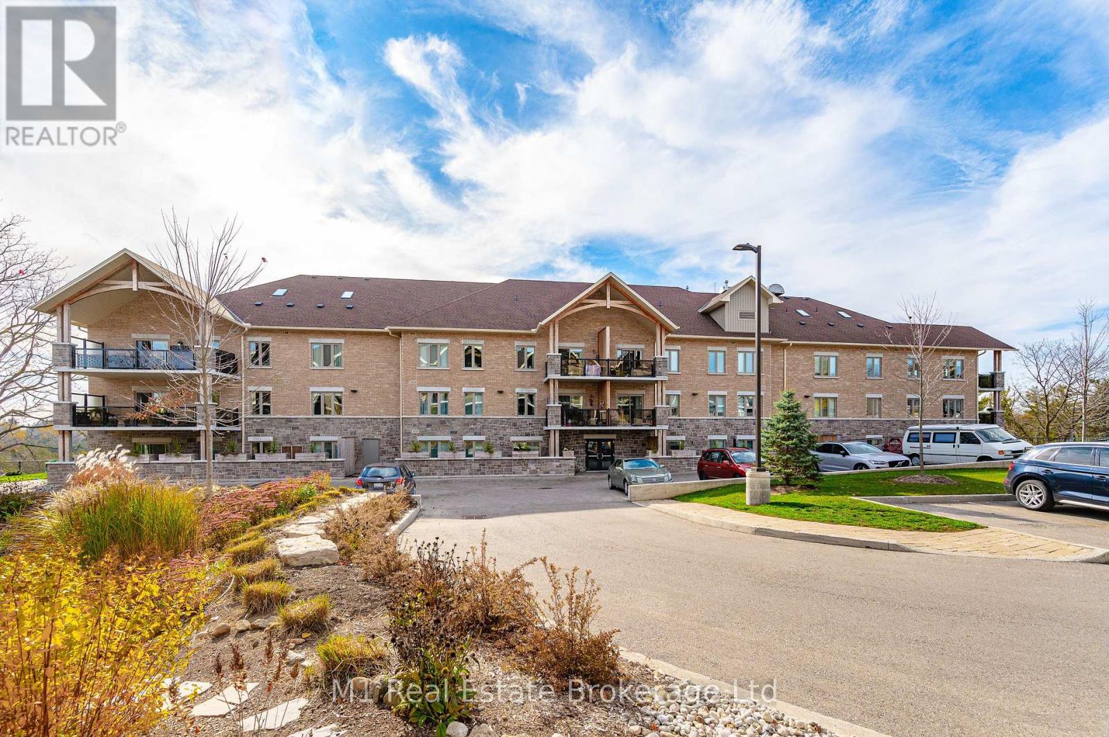 101 - 19 Stumpf Street, Centre Wellington, Ontario  N0B 1S0 - Photo 2 - X12020632