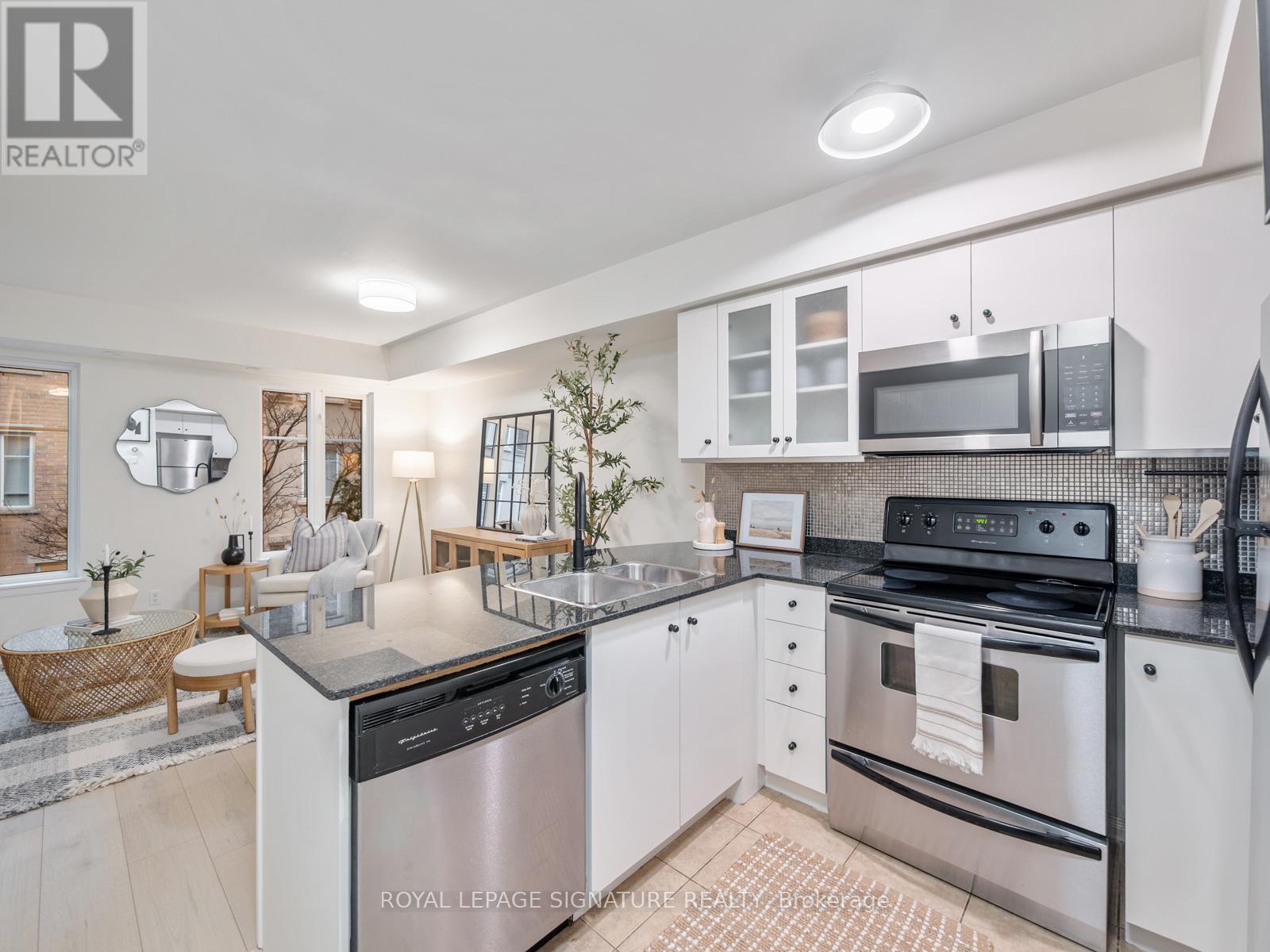 Property at 712 - 42 WESTERN BATTERY ROAD image 5