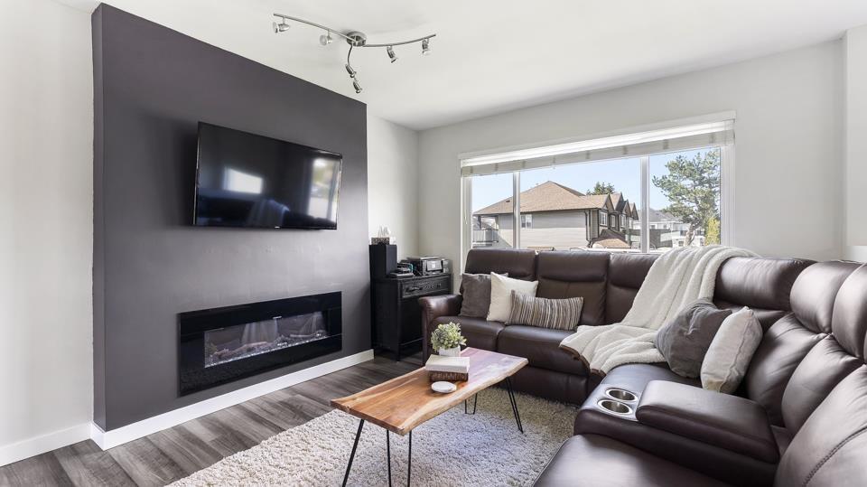 6266 175b Street, Surrey, British Columbia  V3S 5Z4 - Photo 3 - R2971992