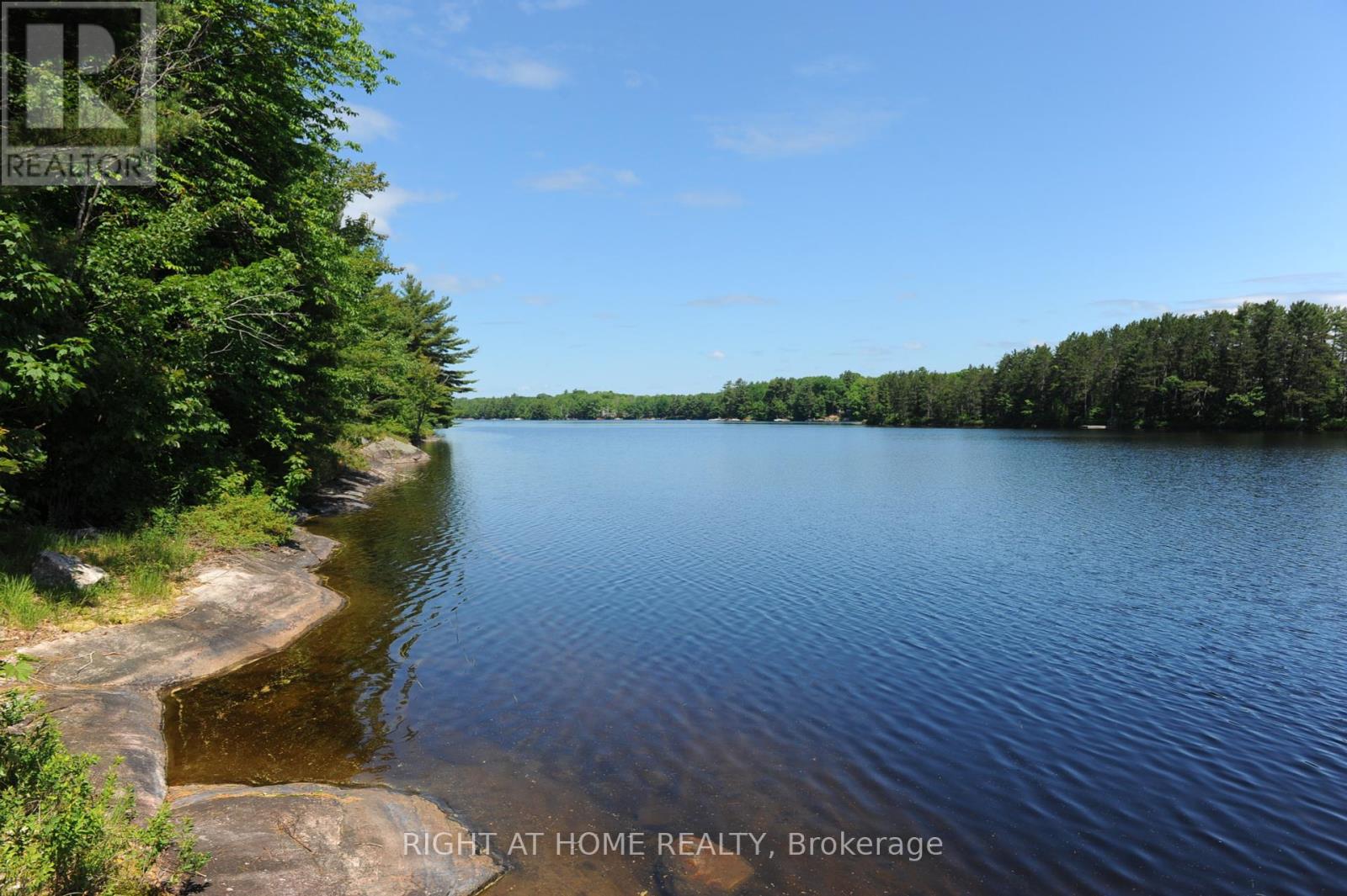 22 Hawkins Point, Georgian Bay, Ontario  P0C 1H0 - Photo 2 - X12020636