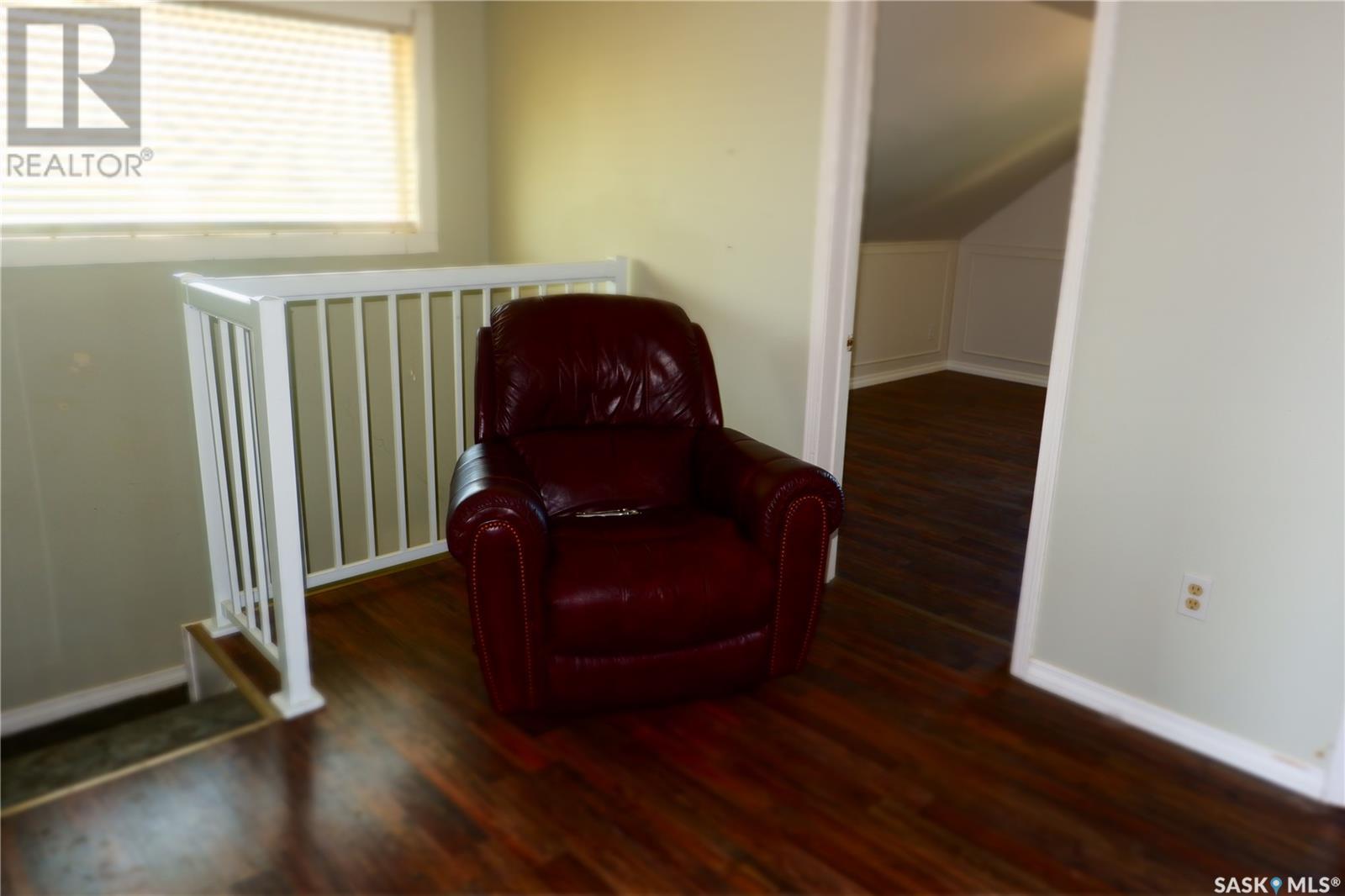 331 3rd Avenue W, Assiniboia, Saskatchewan  S0H 0B0 - Photo 12 - SK998951