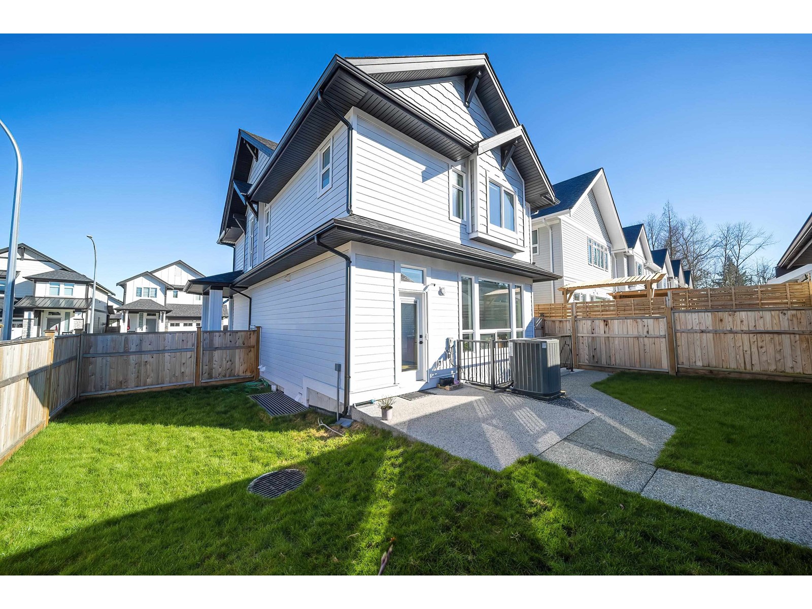 20502 76a Avenue, Langley, British Columbia  V2Y 3T1 - Photo 9 - R2978087
