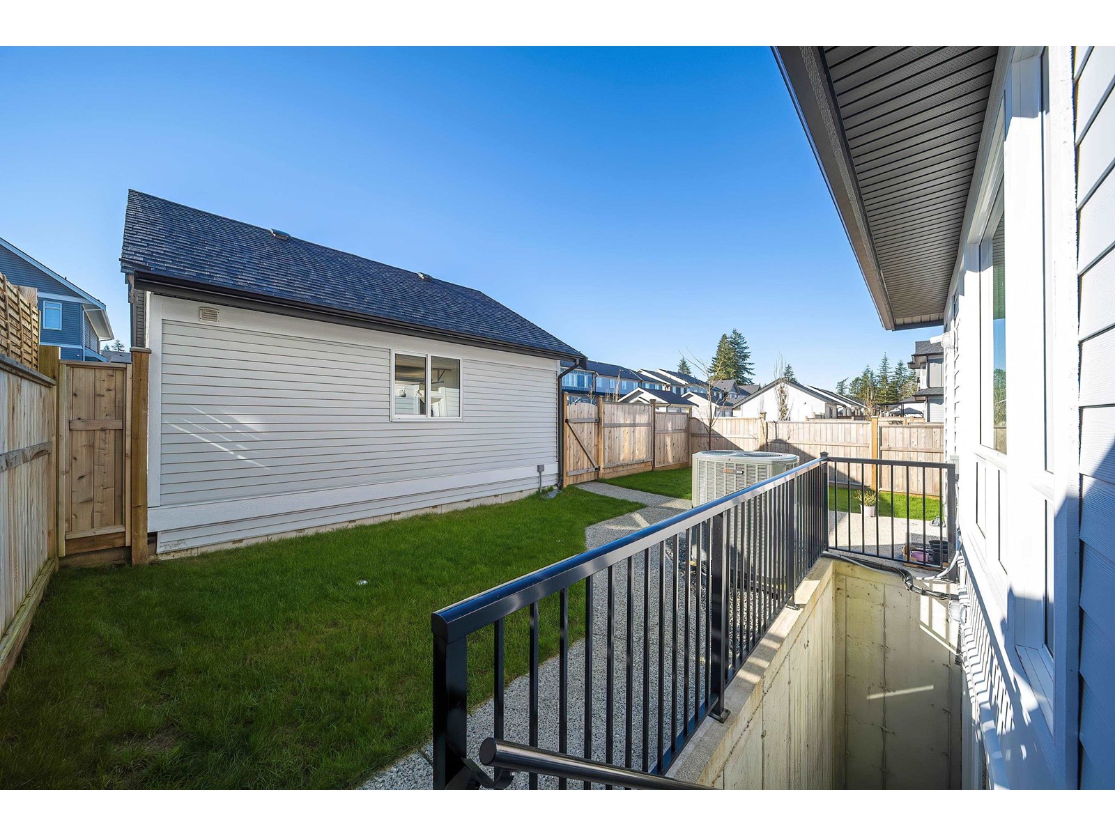 20502 76a Avenue, Langley, British Columbia  V2Y 3T1 - Photo 8 - R2978087