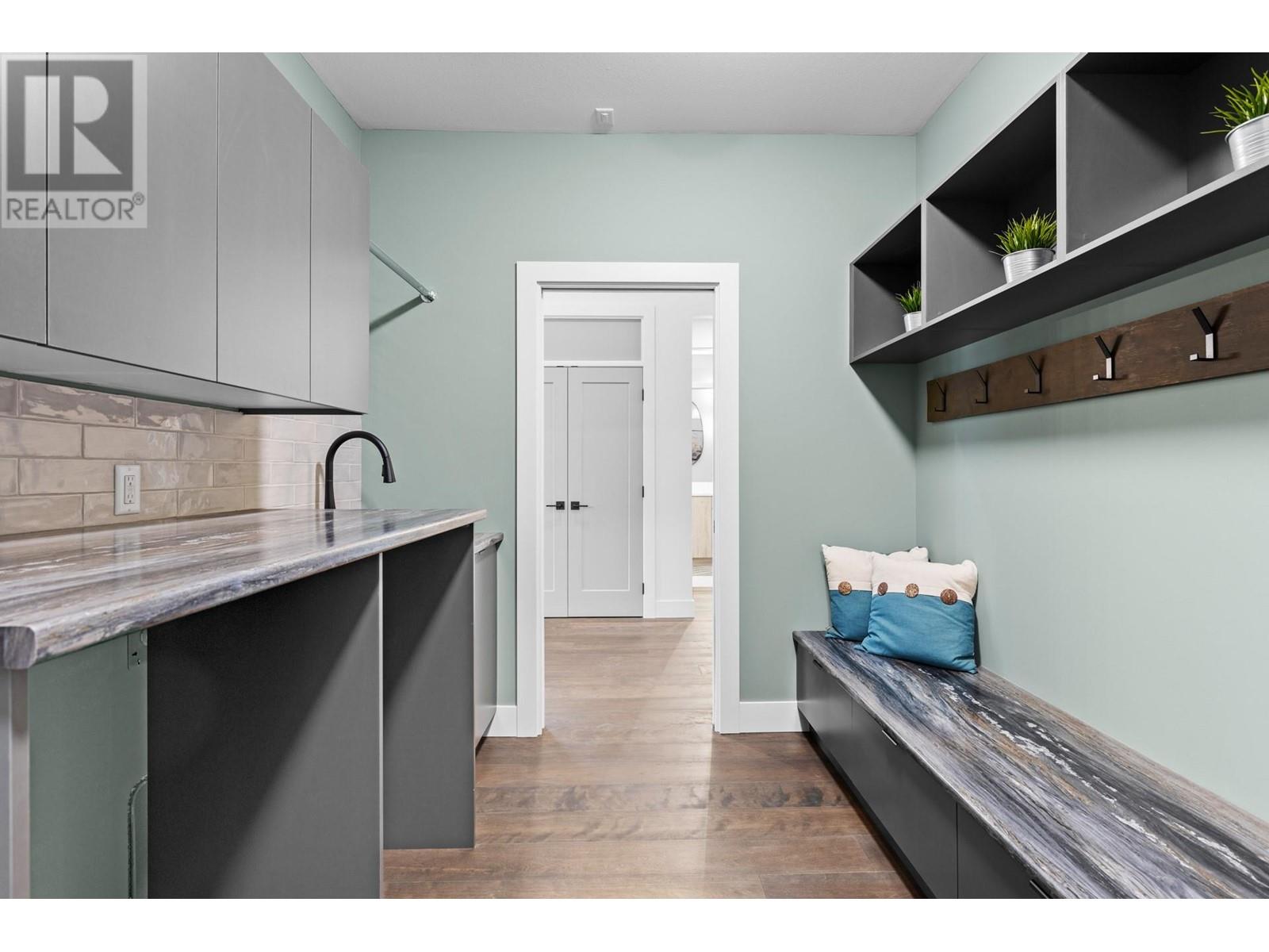 Property at 801 Melrose Street image 4