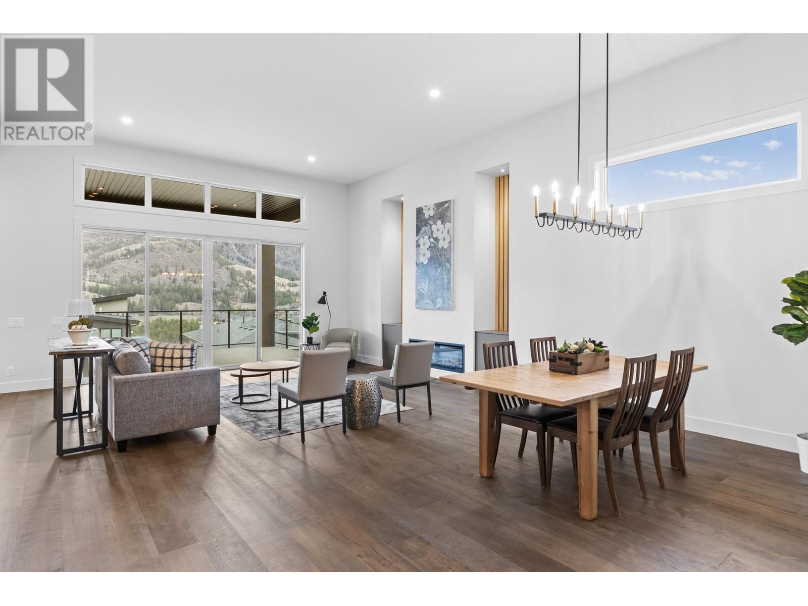 Property at 801 Melrose Street image 1