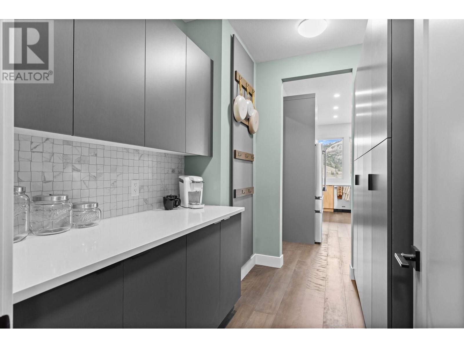 Property at 801 Melrose Street image 5