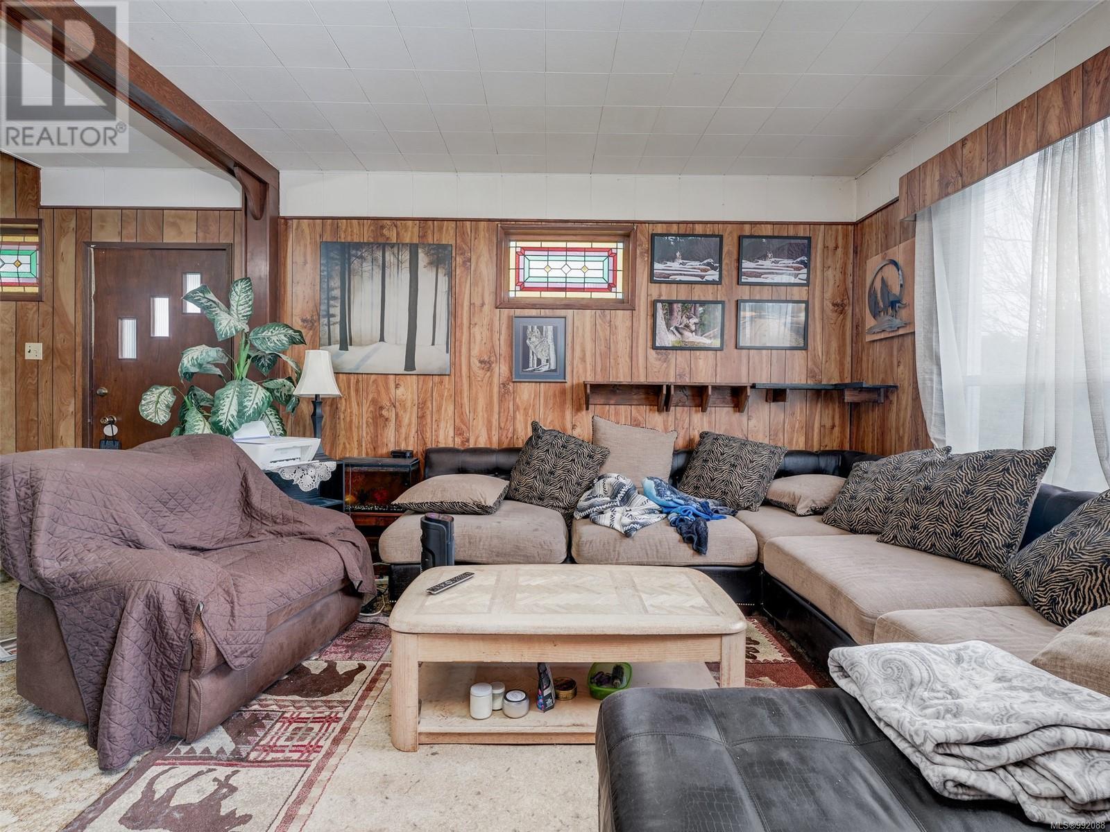 Property at 3084 Carroll St image 3