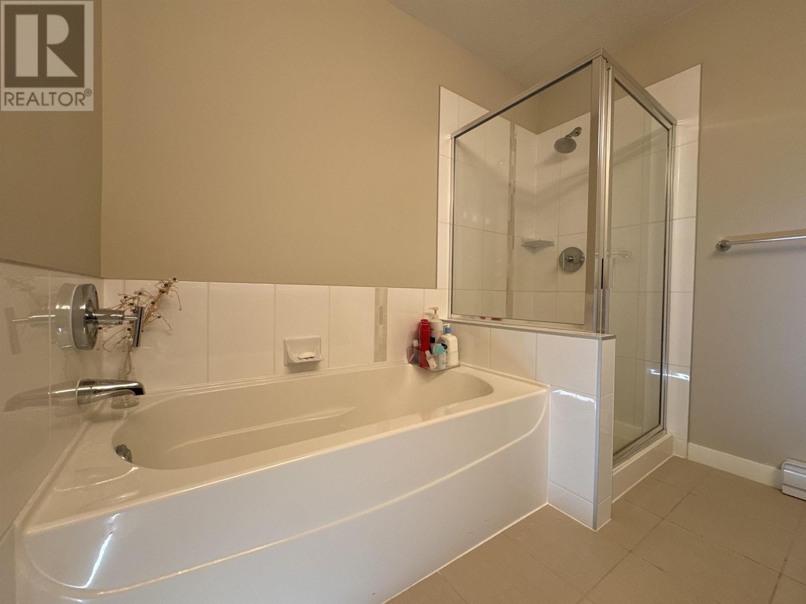 Listing Picture 21 of 35 : 52 9566 TOMICKI AVENUE, Richmond / 烈治文 - 魯藝地產 Yvonne Lu Group - MLS Medallion Club Member