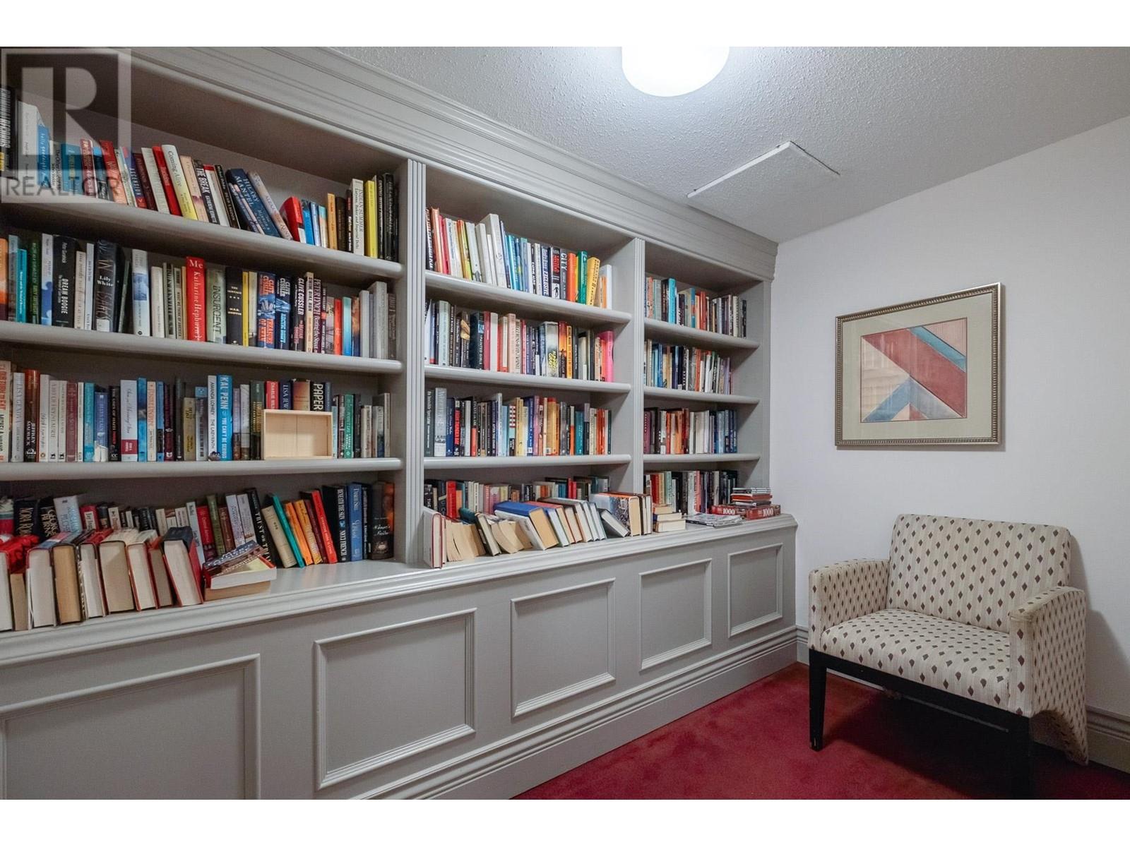 Listing Picture 32 of 36 : 205 360 E 36TH AVENUE, Vancouver / 溫哥華 - 魯藝地產 Yvonne Lu Group - MLS Medallion Club Member