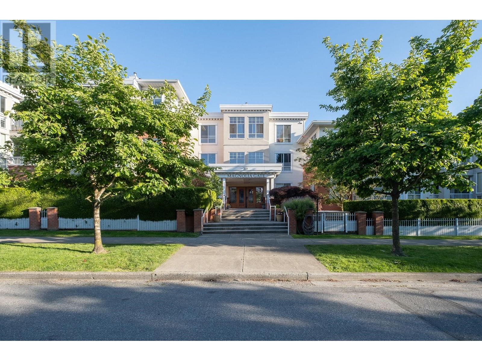 Listing Picture 35 of 36 : 205 360 E 36TH AVENUE, Vancouver / 溫哥華 - 魯藝地產 Yvonne Lu Group - MLS Medallion Club Member