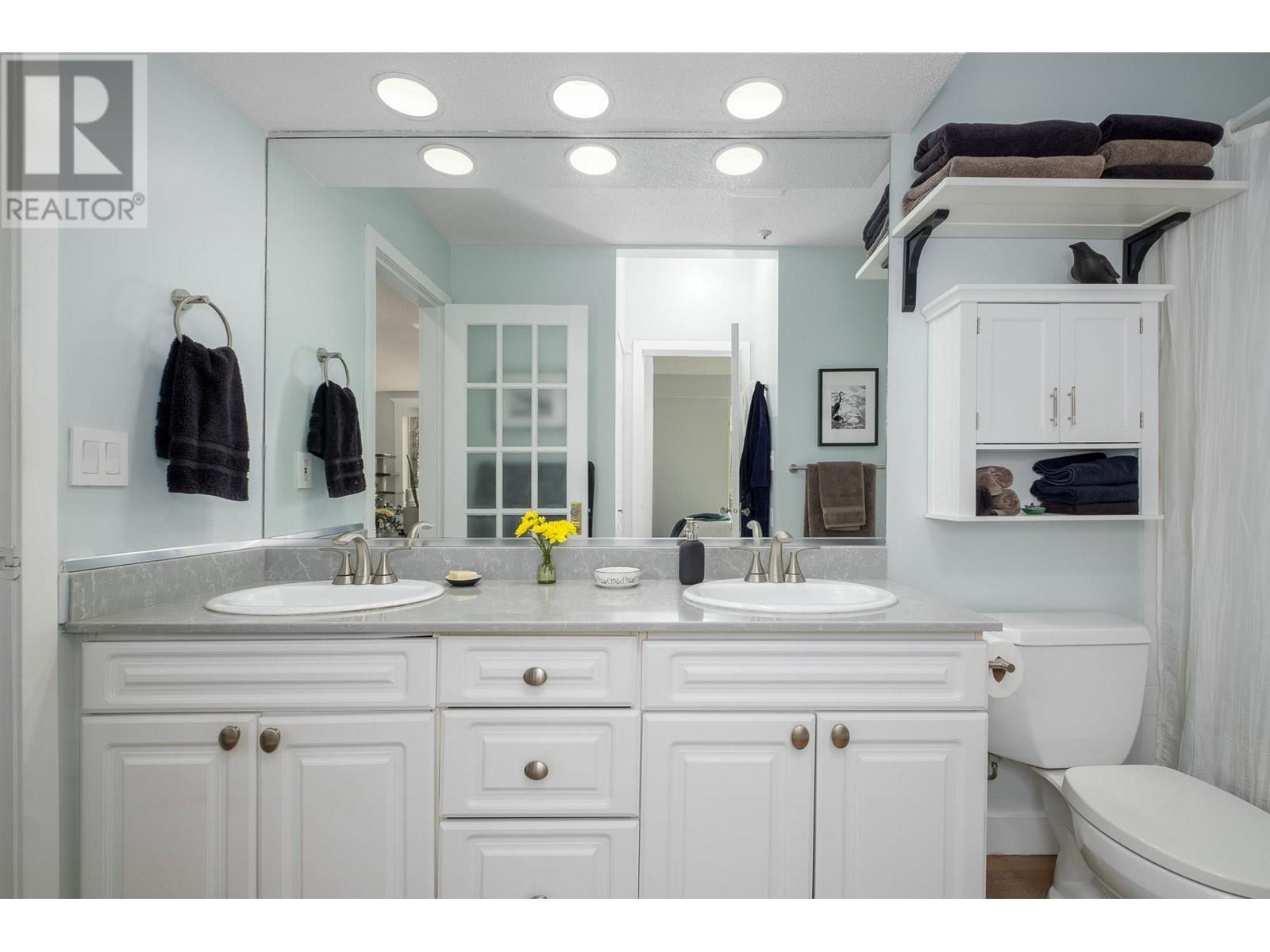 Listing Picture 15 of 36 : 205 360 E 36TH AVENUE, Vancouver / 溫哥華 - 魯藝地產 Yvonne Lu Group - MLS Medallion Club Member