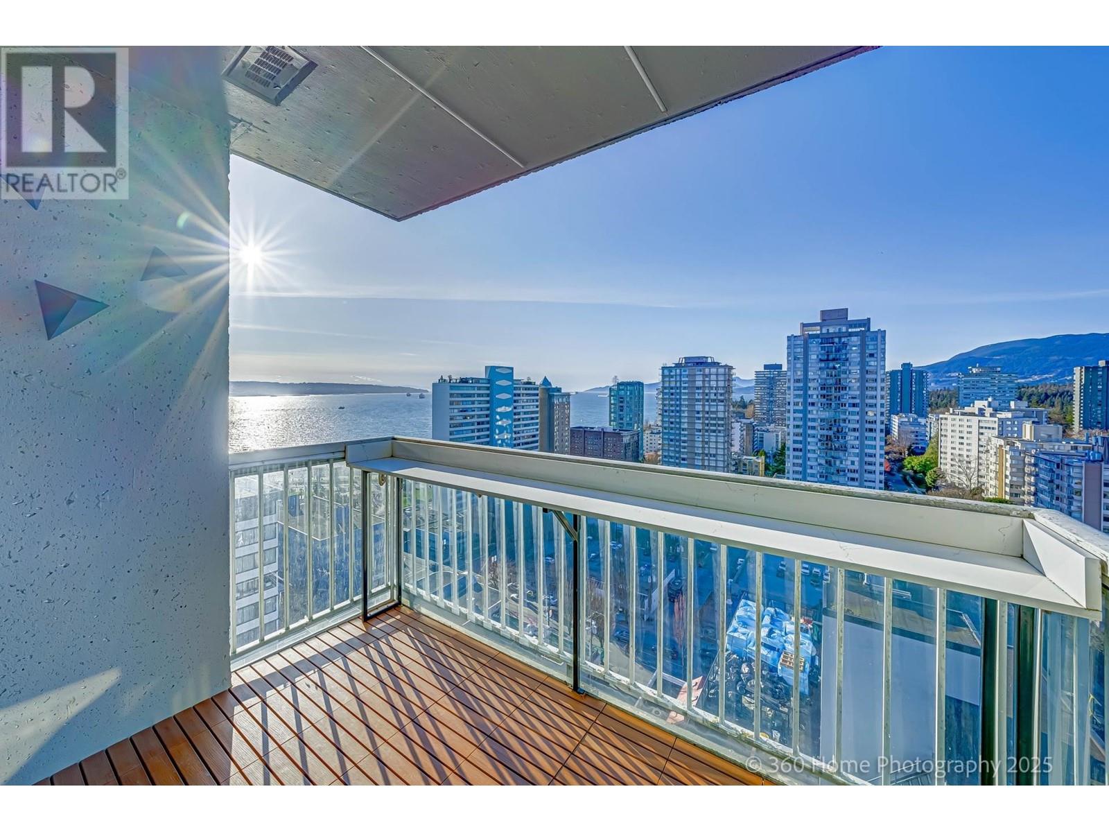 1802 1740 Comox Street, Vancouver, British Columbia  V6G 2Z1 - Photo 1 - R2976769