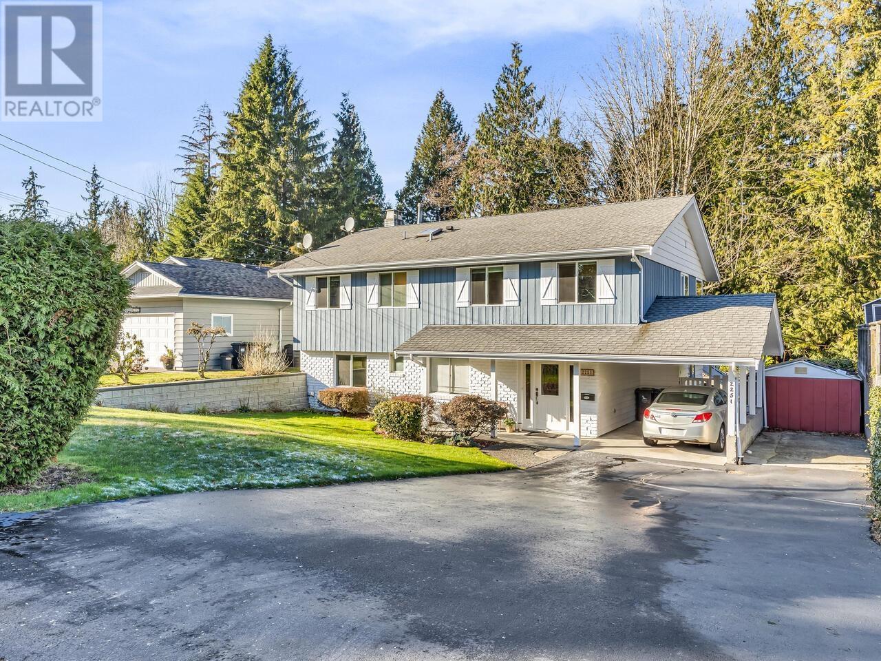 Property at 2251 BERKLEY AVENUE image 2