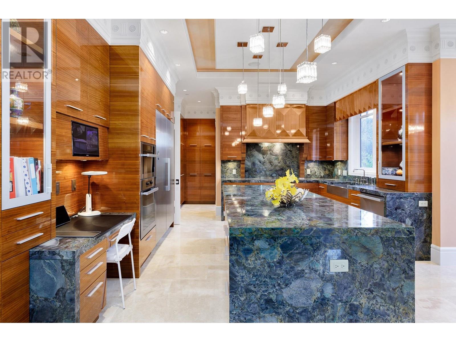 Listing Picture 12 of 32 : 5826 ANGUS DRIVE, Vancouver / 溫哥華 - 魯藝地產 Yvonne Lu Group - MLS Medallion Club Member