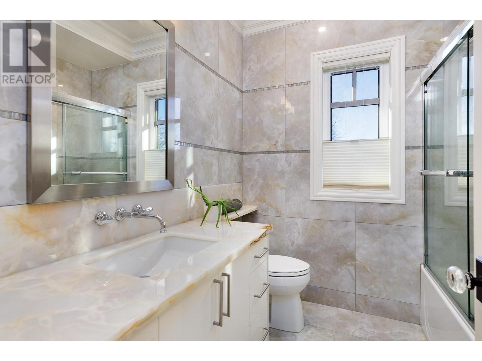 Listing Picture 23 of 32 : 5826 ANGUS DRIVE, Vancouver / 溫哥華 - 魯藝地產 Yvonne Lu Group - MLS Medallion Club Member