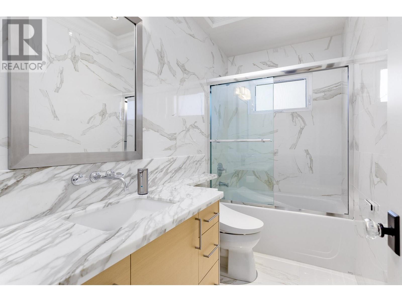 Listing Picture 27 of 32 : 5826 ANGUS DRIVE, Vancouver / 溫哥華 - 魯藝地產 Yvonne Lu Group - MLS Medallion Club Member