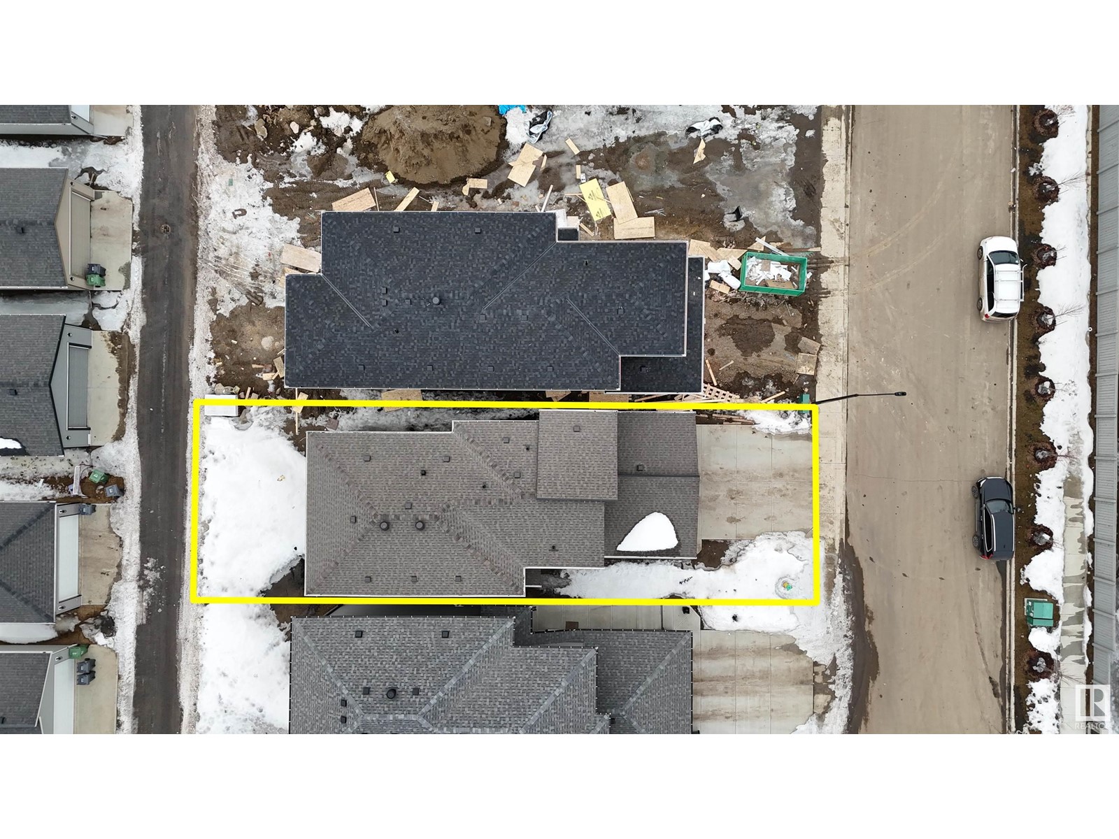 Property at 4009 39 ST image 2