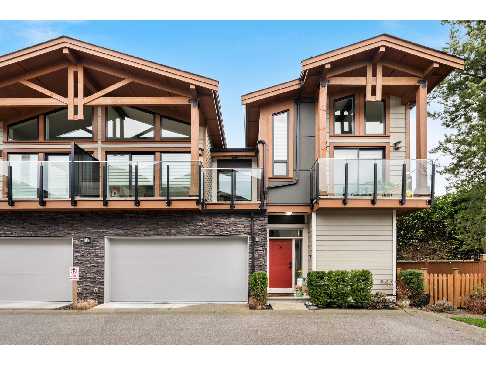 Property at 14 1454 162B STREET image 1