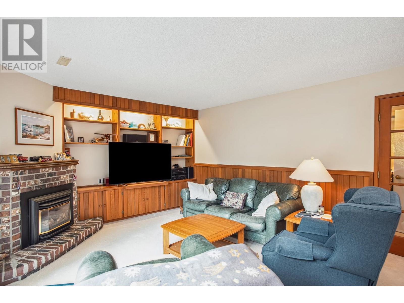 4131 Fircrest Place, North Vancouver, British Columbia  V7K 3A2 - Photo 16 - R2978022