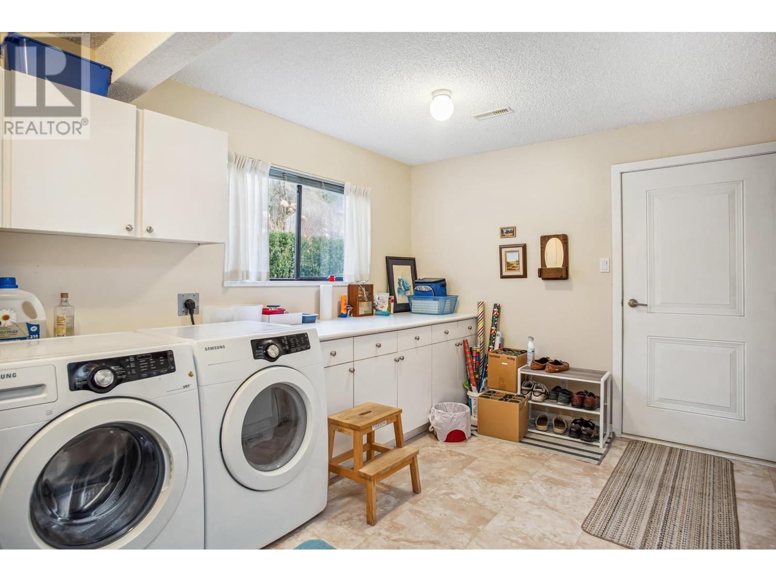 4131 Fircrest Place, North Vancouver, British Columbia  V7K 3A2 - Photo 21 - R2978022