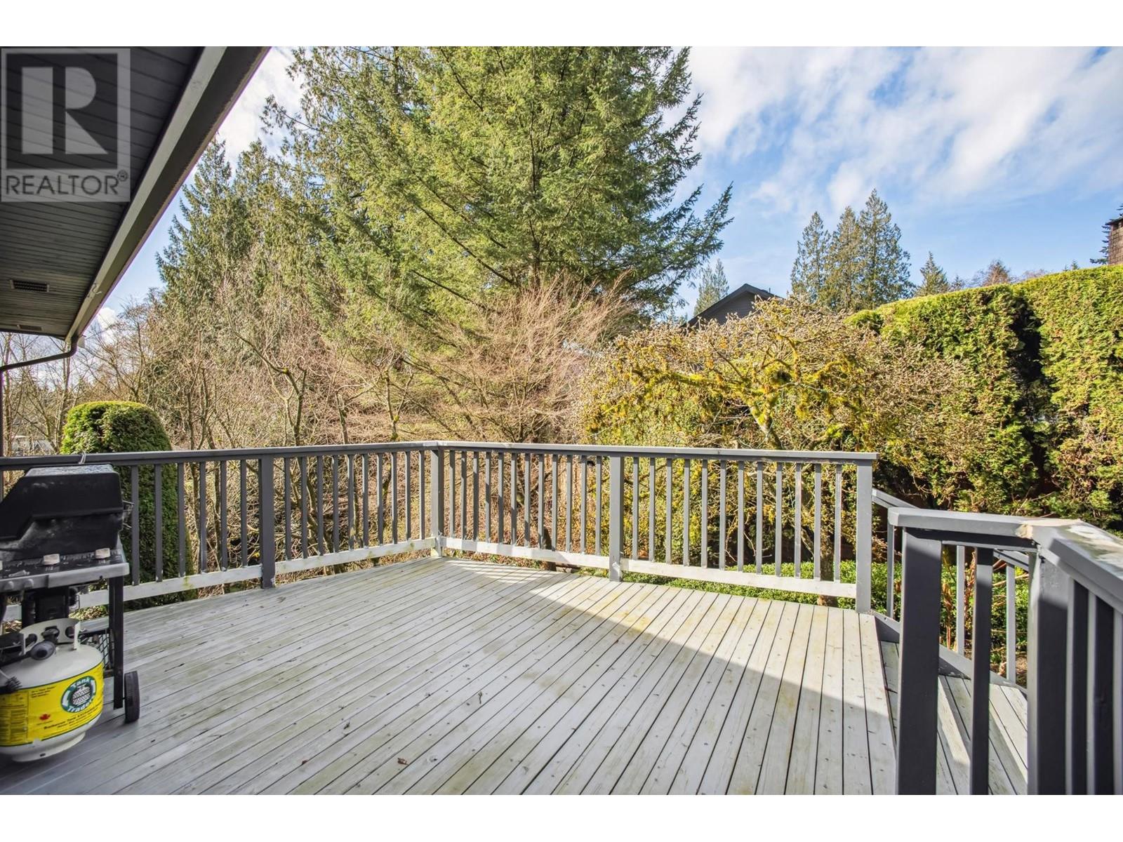4131 Fircrest Place, North Vancouver, British Columbia  V7K 3A2 - Photo 31 - R2978022