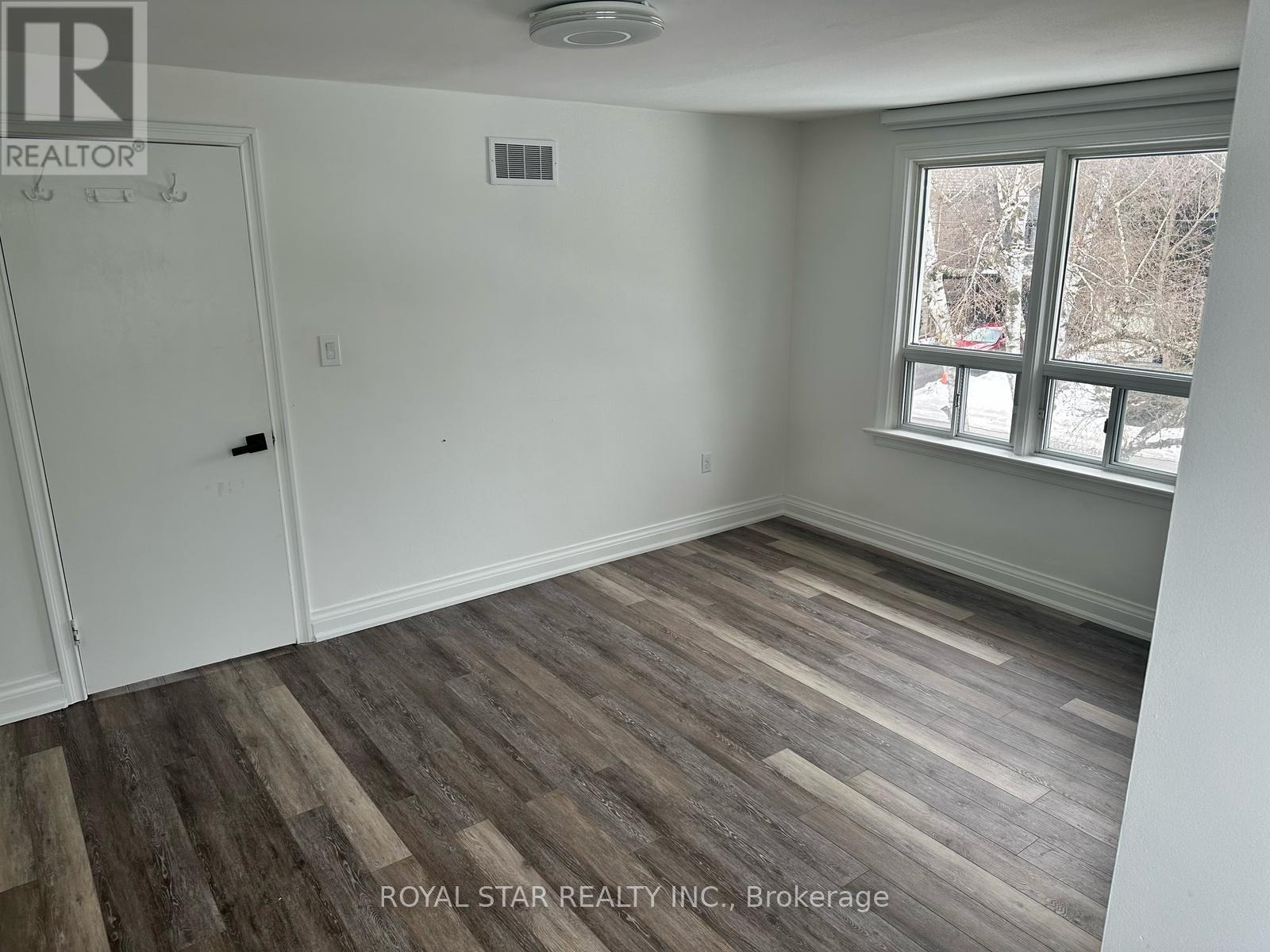 Upp-Rm - 9 Roycrest Avenue, Toronto, Ontario  M2N 1R1 - Photo 11 - C12020696