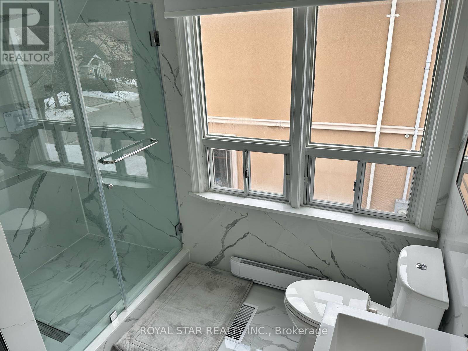Upp-Rm - 9 Roycrest Avenue, Toronto, Ontario  M2N 1R1 - Photo 16 - C12020696