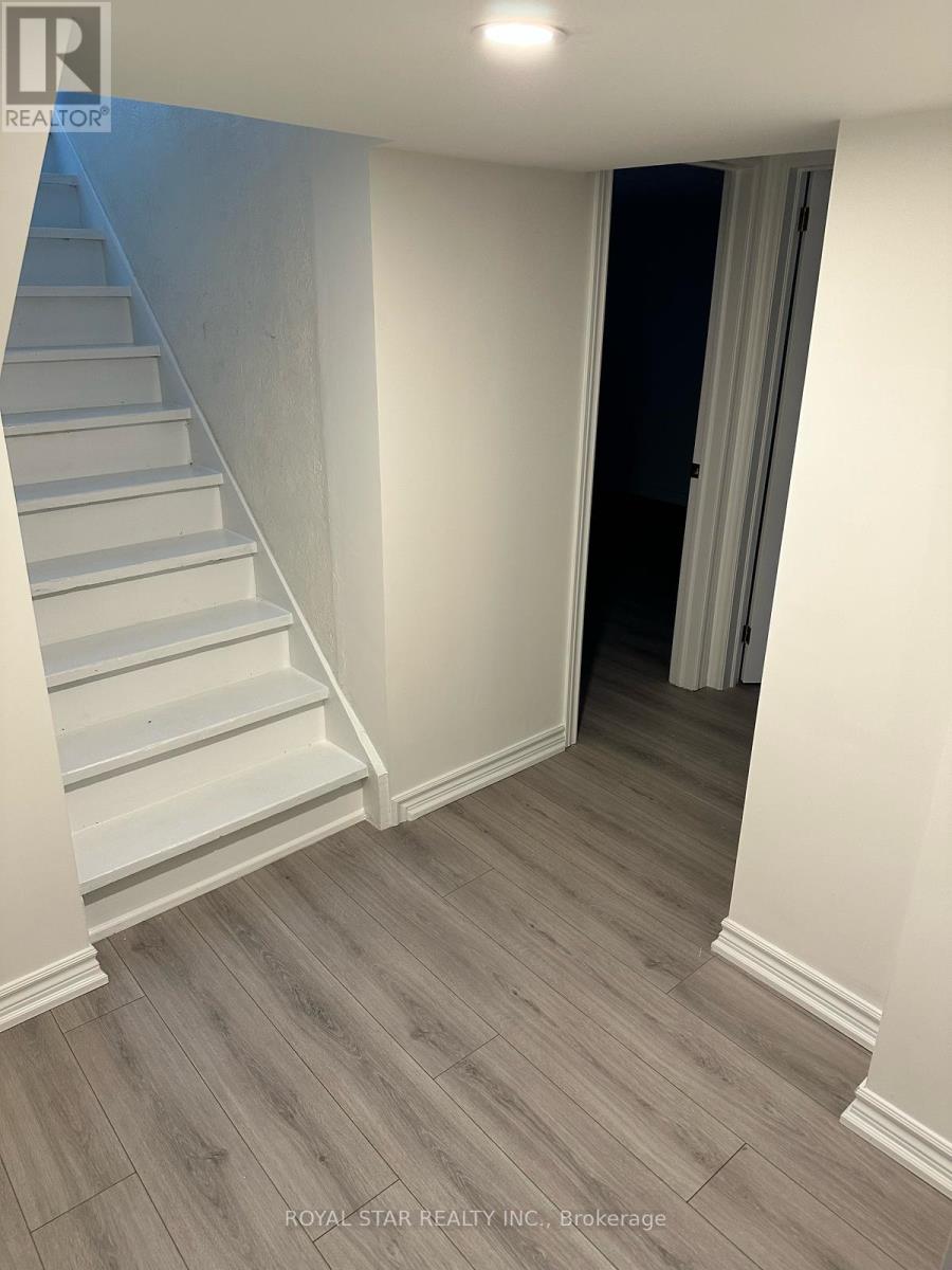 Upp-Rm - 9 Roycrest Avenue, Toronto, Ontario  M2N 1R1 - Photo 27 - C12020696