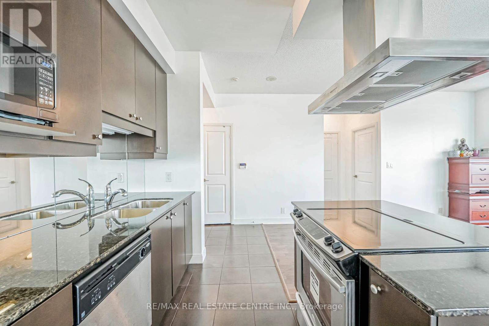 2305 - 60 Absolute Avenue, Mississauga, Ontario  L4Z 0A9 - Photo 8 - W12020714