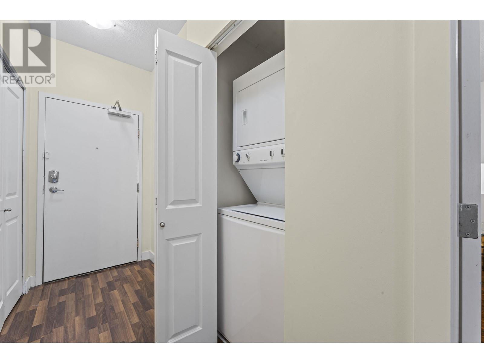 Listing Picture 16 of 23 : 105 5692 KINGS ROAD, Vancouver / 溫哥華 - 魯藝地產 Yvonne Lu Group - MLS Medallion Club Member