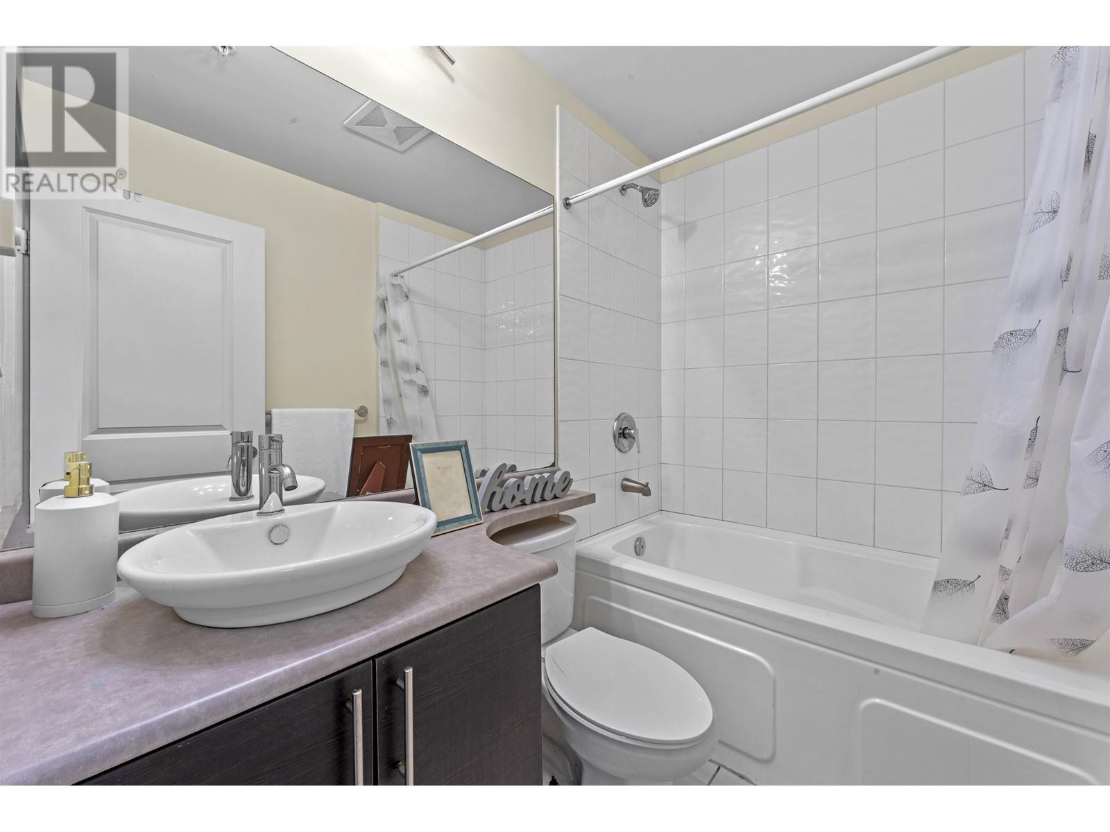 Listing Picture 14 of 23 : 105 5692 KINGS ROAD, Vancouver / 溫哥華 - 魯藝地產 Yvonne Lu Group - MLS Medallion Club Member