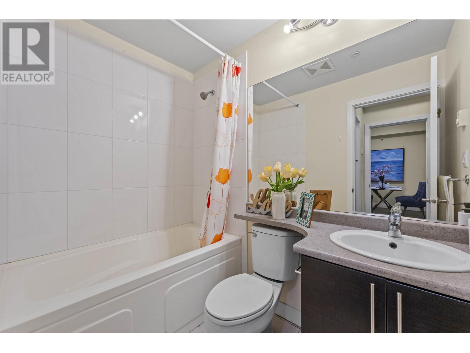 Listing Picture 17 of 23 : 105 5692 KINGS ROAD, Vancouver / 溫哥華 - 魯藝地產 Yvonne Lu Group - MLS Medallion Club Member